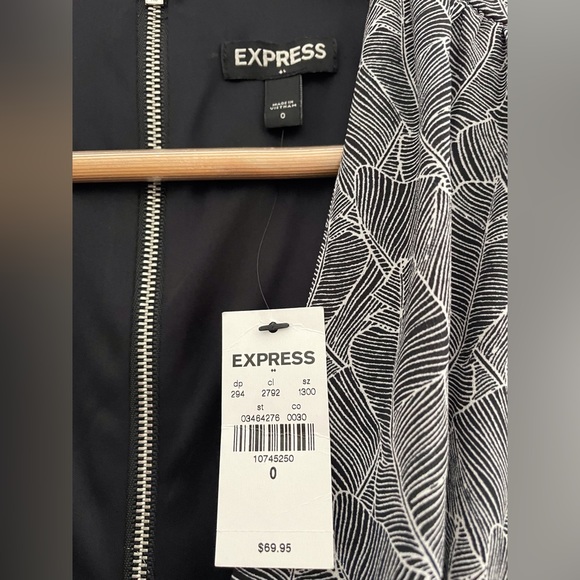 NWT - Express open back dress, size 0 - Picture 4 of 4
